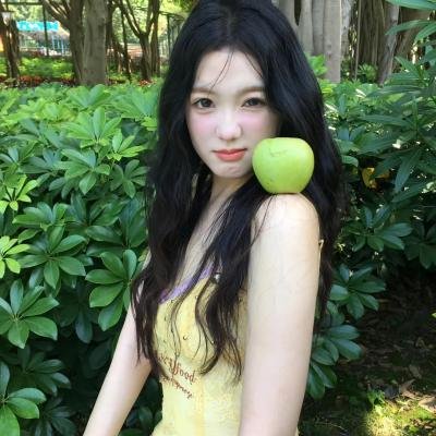 男人女人向前走